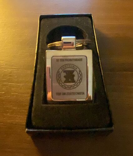 Chaveiro de Metal com Símbolo da Zootecnia Gravado a Laser