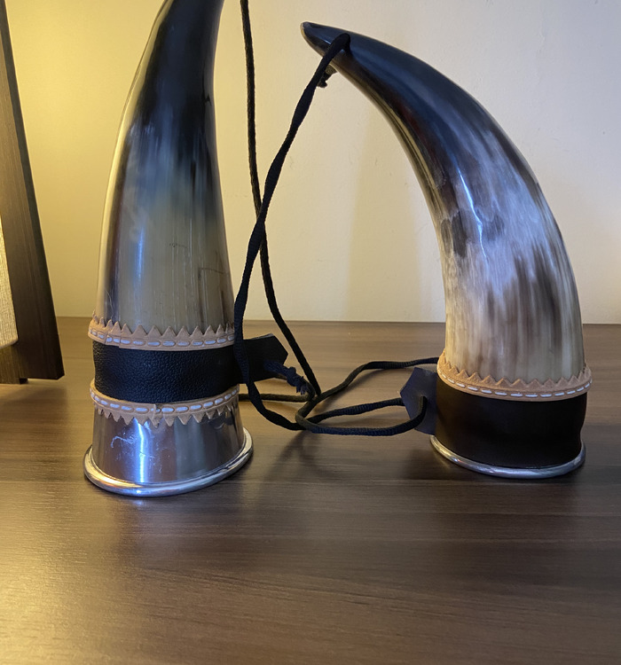 Copo Viking em Chifre de Boi Natural 